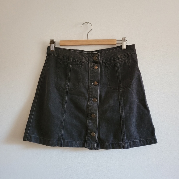TOPSHOP | Moto Black Denim Mini Skirt W30 - Picture 2 of 5